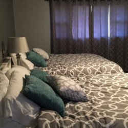 Oakwood Inn and Motel - This is the only photo of the room I took, 2 queen beds. So comfortable!