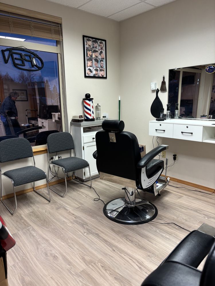 Clipper Barber Shop Logo