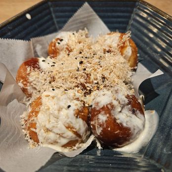 Japanese Castle Sushi & Roll - Paramount  - Takoyaki - Sushi Bars Near Me - Paramount, California