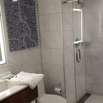 Le Meridien Indianapolis - Bathroom of the two king bed room. - Hotels Near Me - Indianapolis, Indiana Le Meridien Indianapolis - Bathroom of the two king bed room. - Hotels Near Me - Indianapolis, Indiana