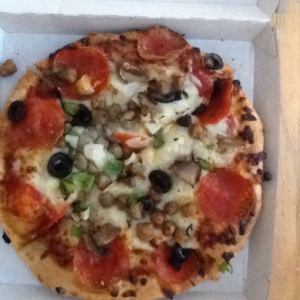 Supreme pizza made to order. Very good and inexpensive. Supreme pizza made to order. Very good and inexpensive.