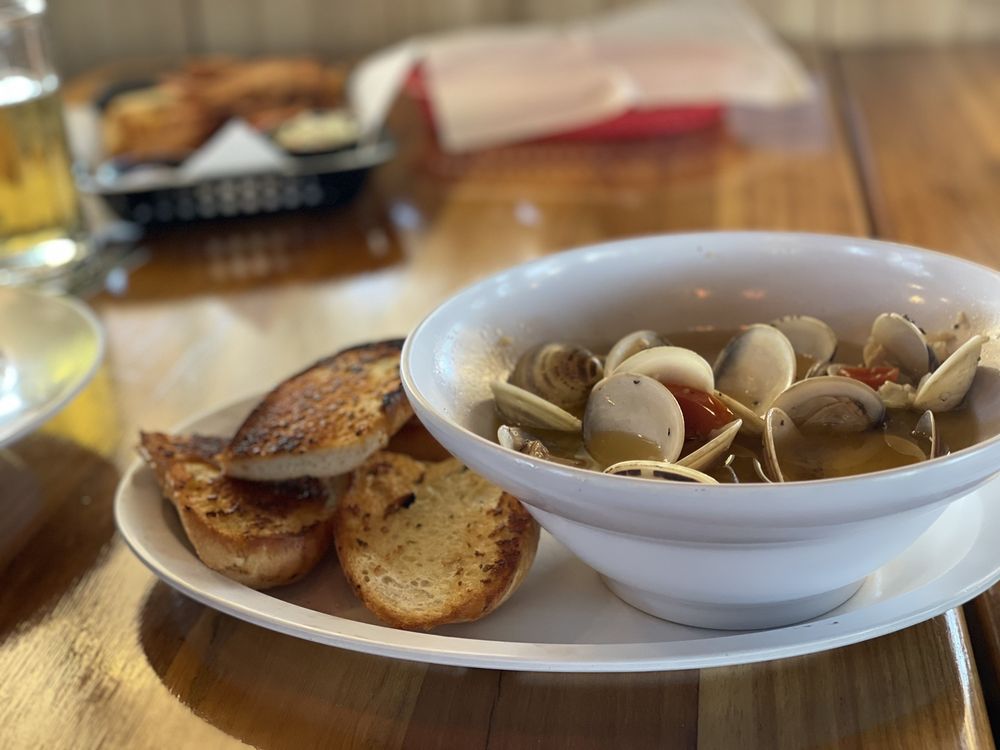 THE CHOWDER BARGE 846 Photos & 499 Reviews 611 N Henry Ford Ave