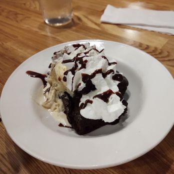 Side Street Cafe - Brownie sundae - American Near Me - Bar Harbor, Maine Side Street Cafe - Brownie sundae - American Near Me - Bar Harbor, Maine