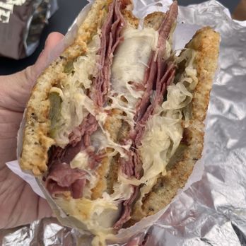 Zeitlin’s Delicatessen - Corned Beef Reuben + Bag of Chips - Breakfast & Brunch Near Me - Chicago, Illinois