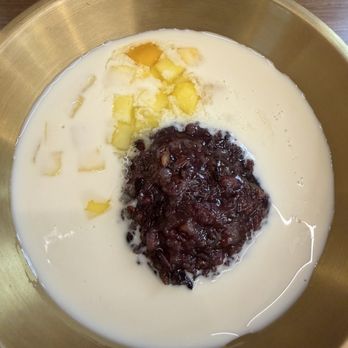Licious Noodles & Bao - Mango sticky rice dessert - Noodles Near Me - Orlando, Florida