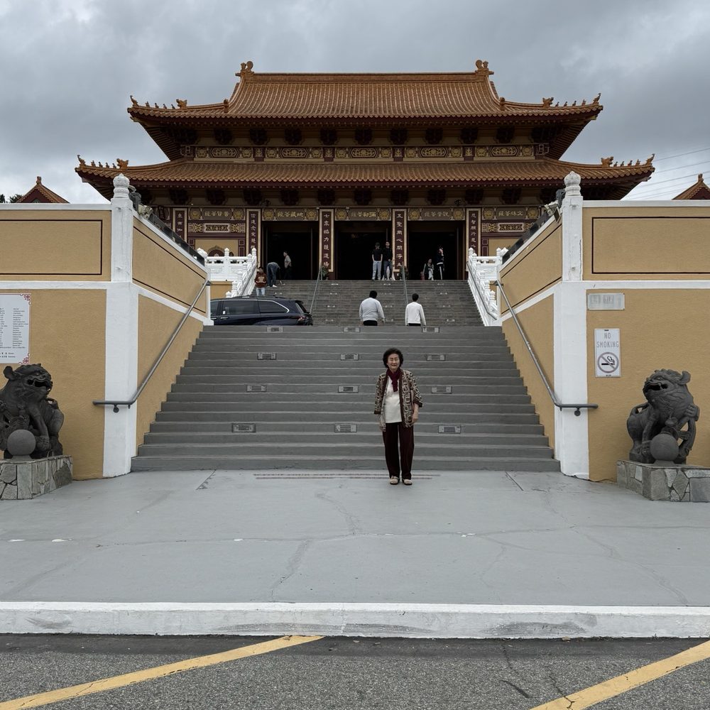 Hsi Lai Temple - Buddhist Temples Near Me - Hacienda Heights, California