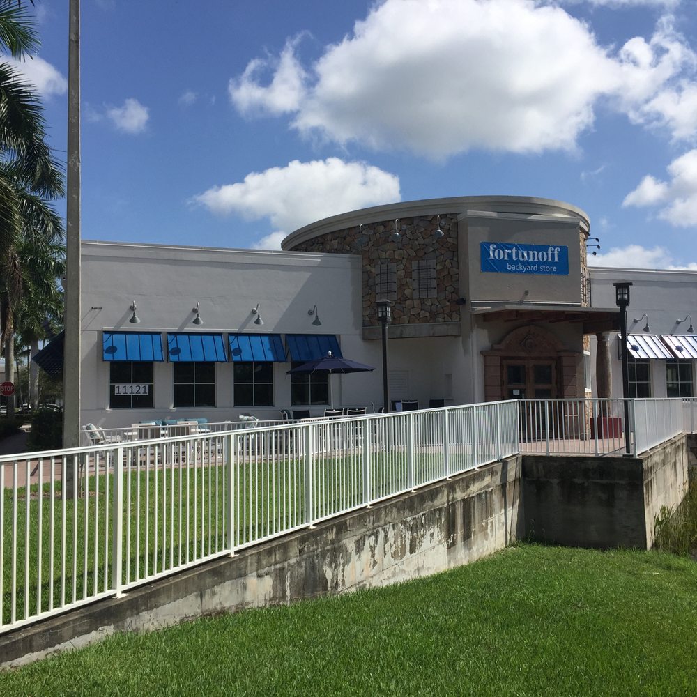 Fortunoff Backyard Store West Palm Beach, FL Last Updated August 2021