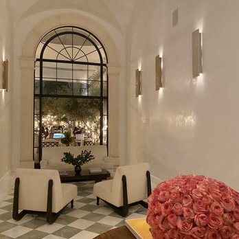 Cara Restaurant - Lobby - New American Near Me - Los Angeles, California
