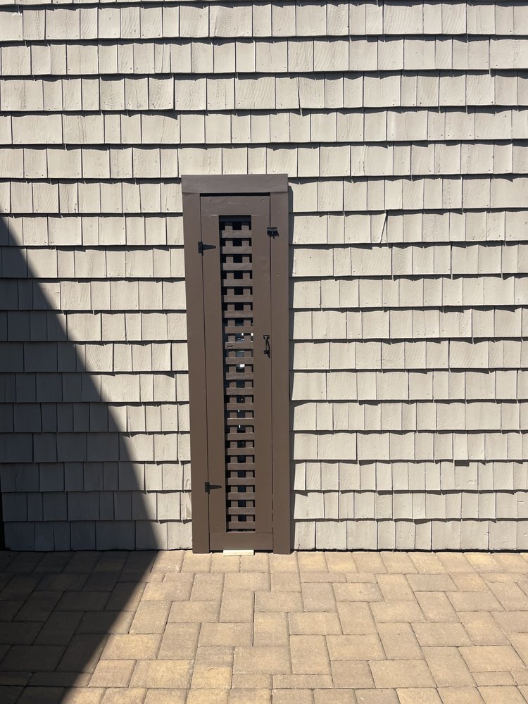 Slide of D & M Home Specialist