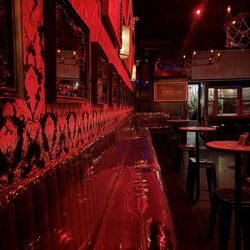 Eastside Luv Wine Bar Y Queso - Inside