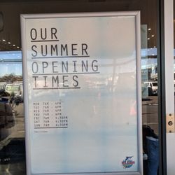 De Costi Seafoods - Hours