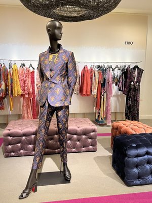 Neiman Marcus by null