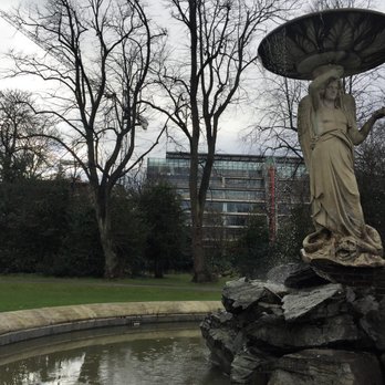 The Iveagh Gardens - Fountain. - Parks Near Me - Dublin, D