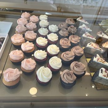 Marvel Cake - Lovely boulangerie - Custom Cakes Near Me - Palo Alto, California