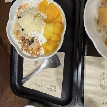 Makkee Dessert - Mango snow - Desserts Near Me - Los Angeles, California