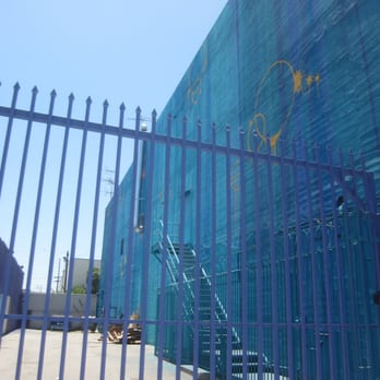 Graff Tours - "Beautifully Destroyed" by RISK (http://muralconservancy.org/murals/beautifully-destroyed) - Art Tours Near Me