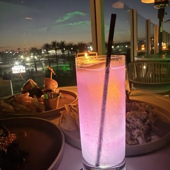 Hilton Arcadia Los Angeles - iPhone lit drink - Hotels Near Me - Arcadia, California Hilton Arcadia Los Angeles - iPhone lit drink - Hotels Near Me - Arcadia, California