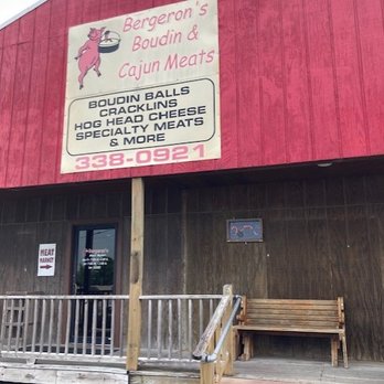 Bergeron's Restaurant - Cajun/Creole Near Me - Port Allen, Louisiana