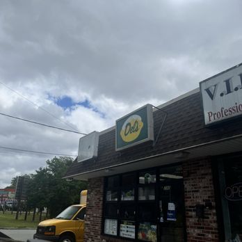 Del's Frozen Lemonade - Building - Ice Cream & Frozen Yogurt Near Me - Cranston, Rhode Island Del's Frozen Lemonade - Building - Ice Cream & Frozen Yogurt Near Me - Cranston, Rhode Island