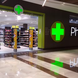 Grande Pharmacie de Rosny 2 - La nouvelle façade de la pharmacie de rosny2