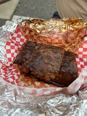 Little Pigs Bar-B-Q by null