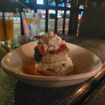The Main Pub - Strawberry shortcake - American Near Me - Manchester, Connecticut