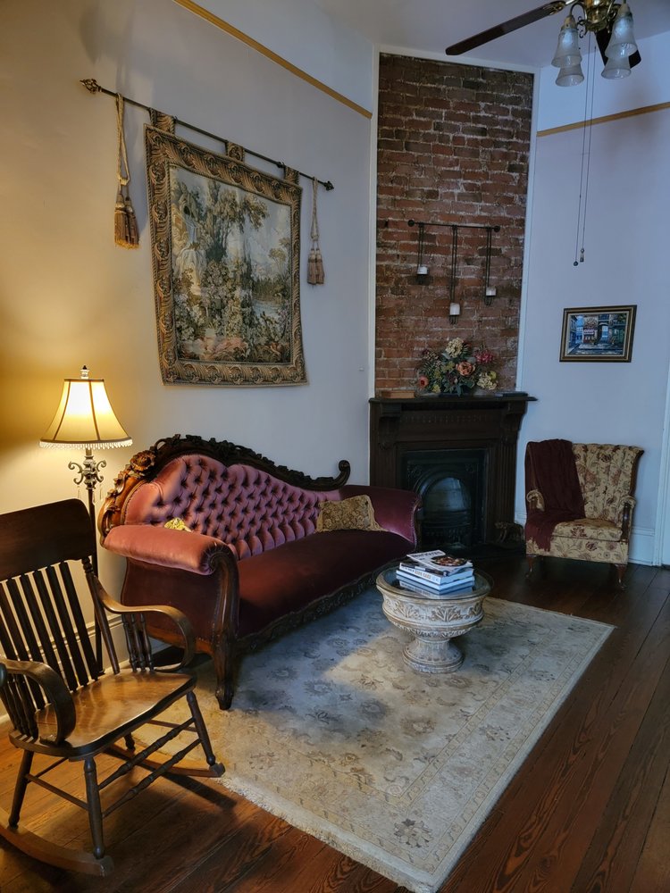 GARDEN DISTRICT BED & BREAKFAST Updated October 2024 25 Photos & 23