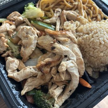 Sushi Cafe - Chicken HD. Chicken - Sushi Bars Near Me - Tampa, Florida