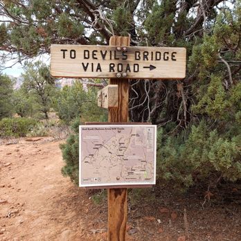 Devil's Bridge Trail - Hiking Near Me - Sedona, Arizona