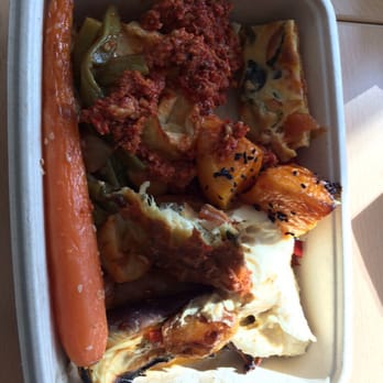 El Turco - Takeout showing the variety of dips and veg (also a lot more underneath!). - Buffets Near Me - Ixelles, BRU El Turco - Takeout showing the variety of dips and veg (also a lot more underneath!). - Buffets Near Me - Ixelles, BRU