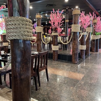 Mr Noodle and Ms Dumpling - Inside - Asian Fusion Near Me - Syracuse, New York