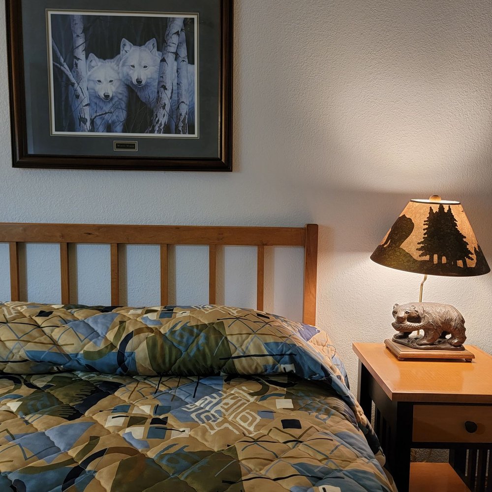 Harborview Inn - Cute cabin accents - Hotels Near Me - Seward, Alaska