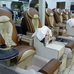 Senly Beauty Center - 12 pedicure stations