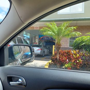 CarWash808 Express - Waipio - Few cars in actual car wash, but it moves along pretty quickly - Car Wash Near Me - Waipahu, Hawaii