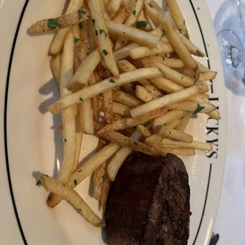 Luckys Steakhouse - Steakhouses Near Me - Montecito, California Luckys Steakhouse - Steakhouses Near Me - Montecito, California
