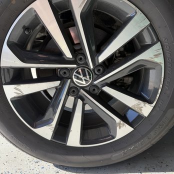 AutoReflekt - Before repair - Wheel & Rim Repair Near Me