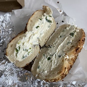 Pio Bagel - Everything bagel with cream cheese - Bagels Near Me - New York, New York Pio Bagel - Everything bagel with cream cheese - Bagels Near Me - New York, New York