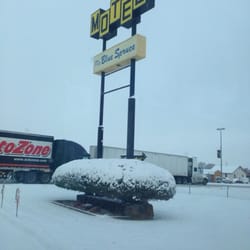 Blue Spruce Motel - Snowy day