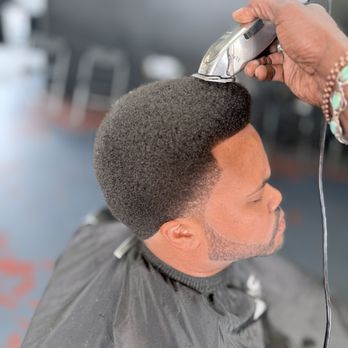 Berry's Barbershop - Barbers Near Me - Lufkin, Texas Berry's Barbershop - Barbers Near Me - Lufkin, Texas
