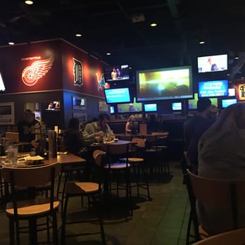 Buffalo Wild Wings - American Near Me - Woodhaven, Michigan