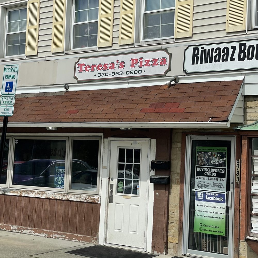 Teresa's Pizza - Entrance to Teresa's in Twinsburg. - Pizza Near Me - Twinsburg, Ohio