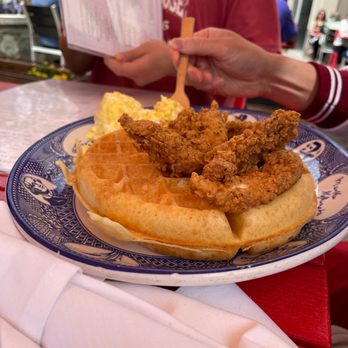 MoCo's Founding Farmers - Chicken & Waffles - New American Near Me - Potomac, Maryland MoCo's Founding Farmers - Chicken & Waffles - New American Near Me - Potomac, Maryland