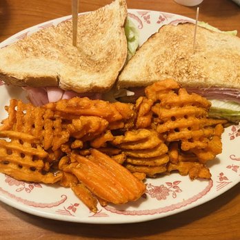 Henri's - Turkey melt with avocado - Diners Near Me - Canoga Park, California Henri's - Turkey melt with avocado - Diners Near Me - Canoga Park, California