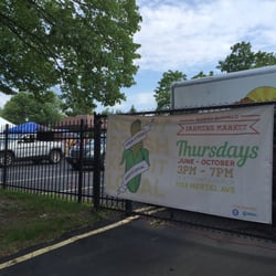 North Buffalo Farmers Market - Busy day!