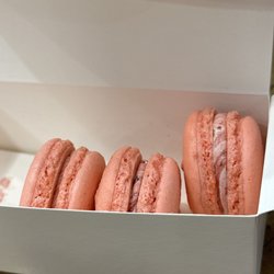 Safron Bakery Cafe - Raspberry Macarons