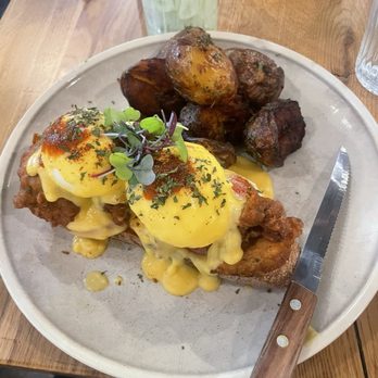 Sunny Side Breakfast - Crispy Chicken Eggs Benedict - Breakfast & Brunch Near Me - Sacramento, California Sunny Side Breakfast - Crispy Chicken Eggs Benedict - Breakfast & Brunch Near Me - Sacramento, California