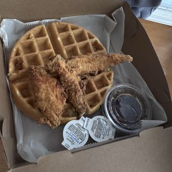 JR Crickets Riverdale - Waffle & Chicken Tenders - Chicken Wings Near Me - Atlanta, Georgia JR Crickets Riverdale - Waffle & Chicken Tenders - Chicken Wings Near Me - Atlanta, Georgia