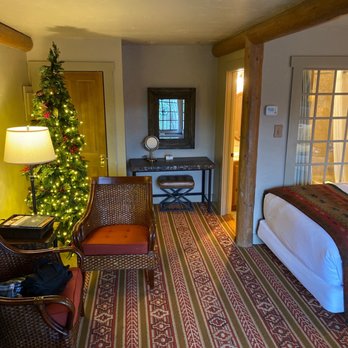 Big Cedar Lodge - Christmas tree in my room! - Resorts Near Me - Ridgedale, Missouri Big Cedar Lodge - Christmas tree in my room! - Resorts Near Me - Ridgedale, Missouri