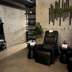 Pure Infrared Sauna Studio - Massage seat