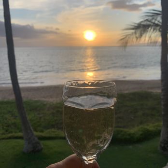 The Hale Pau Hana - Glorious sunset on the balcony - Vacation Rentals Near Me - Kihei, Hawaii